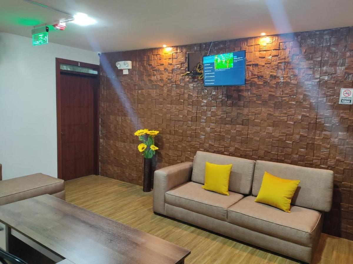 Hospedaje El Girasol Tababela Quito Kültér fotó