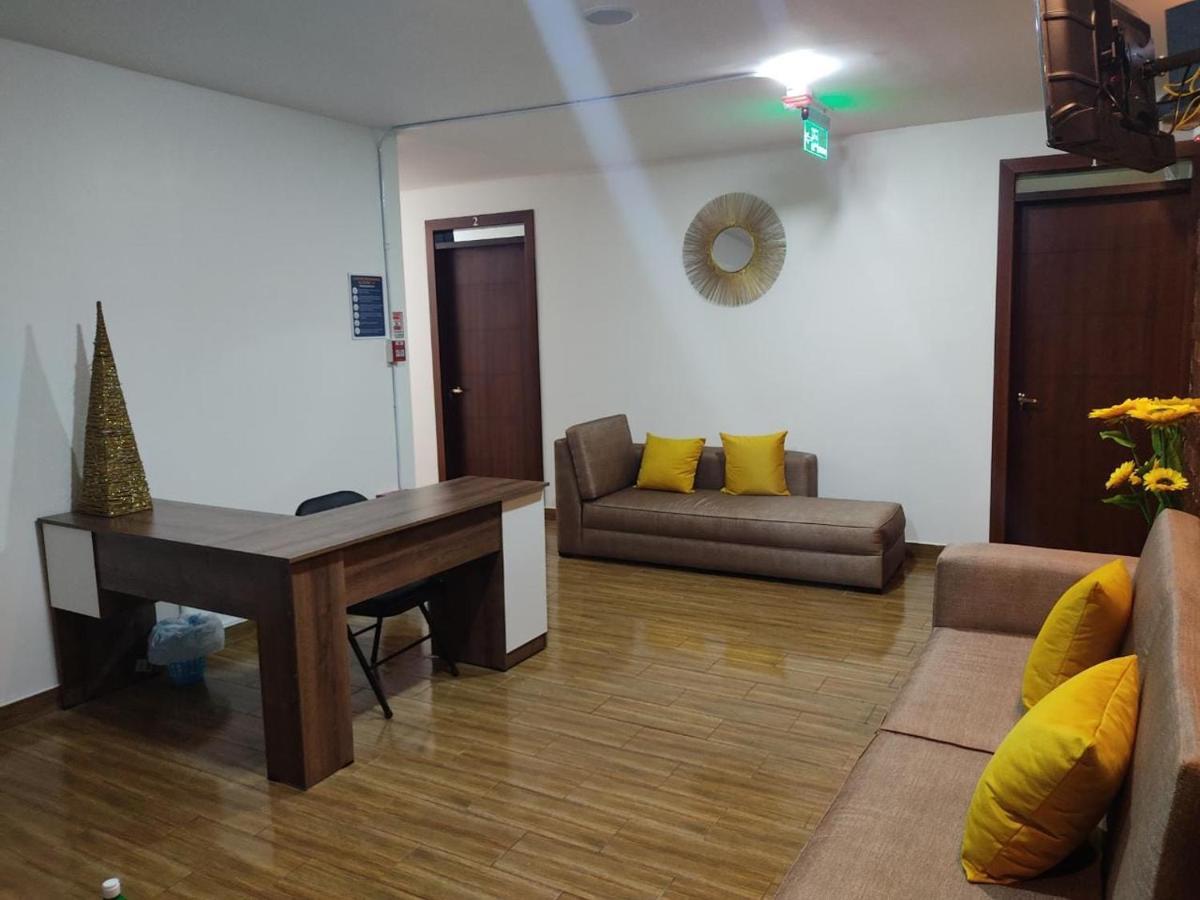 Hospedaje El Girasol Tababela Quito Kültér fotó